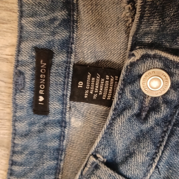 I ❤ Ronson Crop jeans with rhinestones nwt - Picture 3 of 6